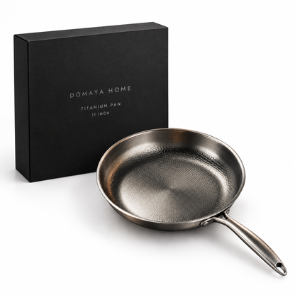 Domaya titanium pan with its box